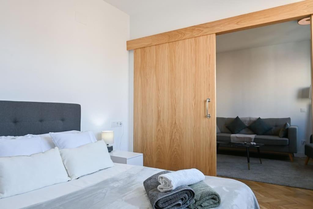 For You Rentals Apartamento Temporal Centrico De Dos Dormitorios Sil2 Madrid Exterior photo