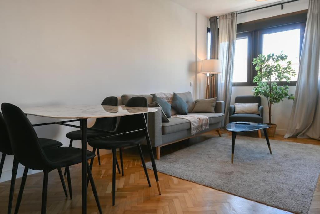 For You Rentals Apartamento Temporal Centrico De Dos Dormitorios Sil2 Madrid Exterior photo