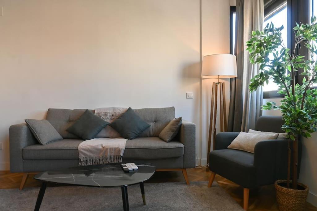 For You Rentals Apartamento Temporal Centrico De Dos Dormitorios Sil2 Madrid Exterior photo